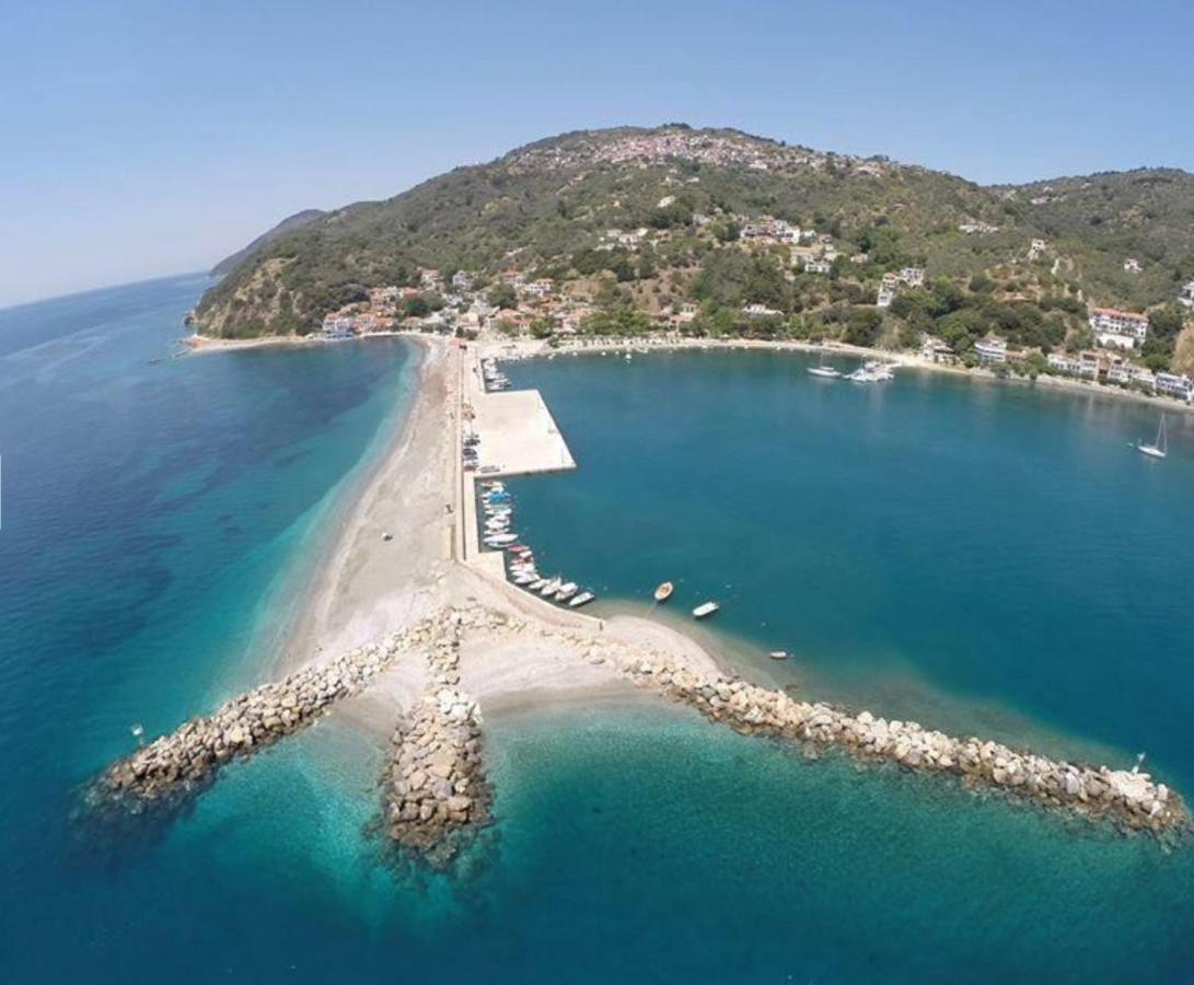 Markamar Loutraki  외부 사진